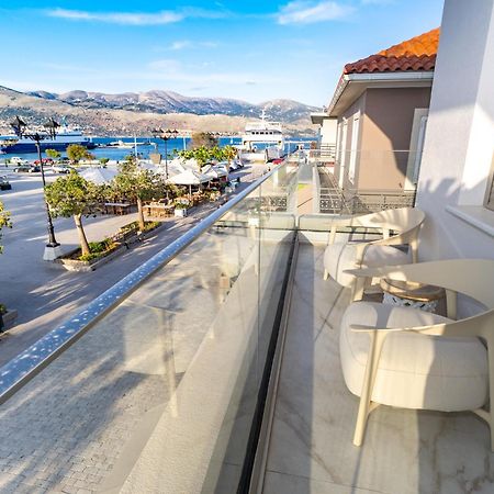 Piazza Suites Lixouri Buitenkant foto