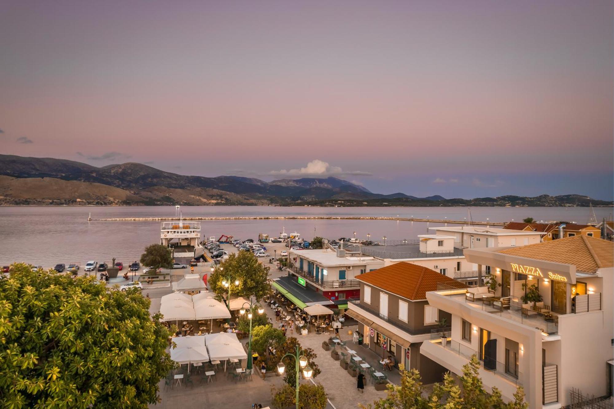Piazza Suites Lixouri Buitenkant foto