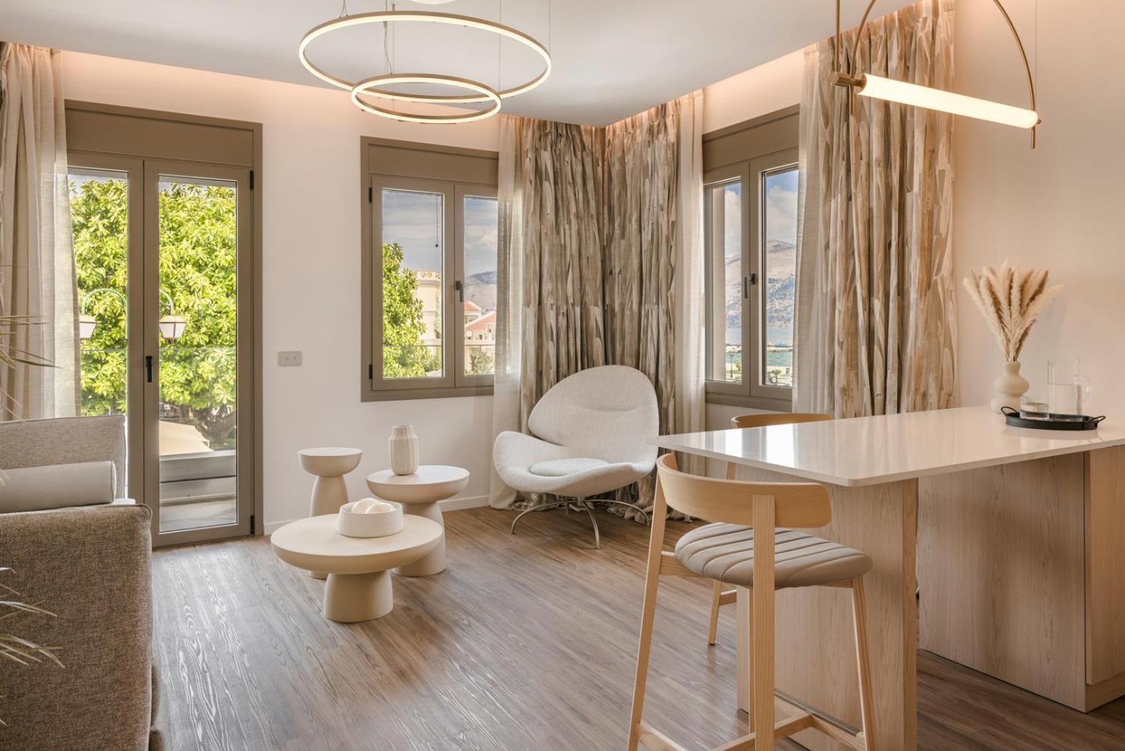 Piazza Suites Lixouri Buitenkant foto