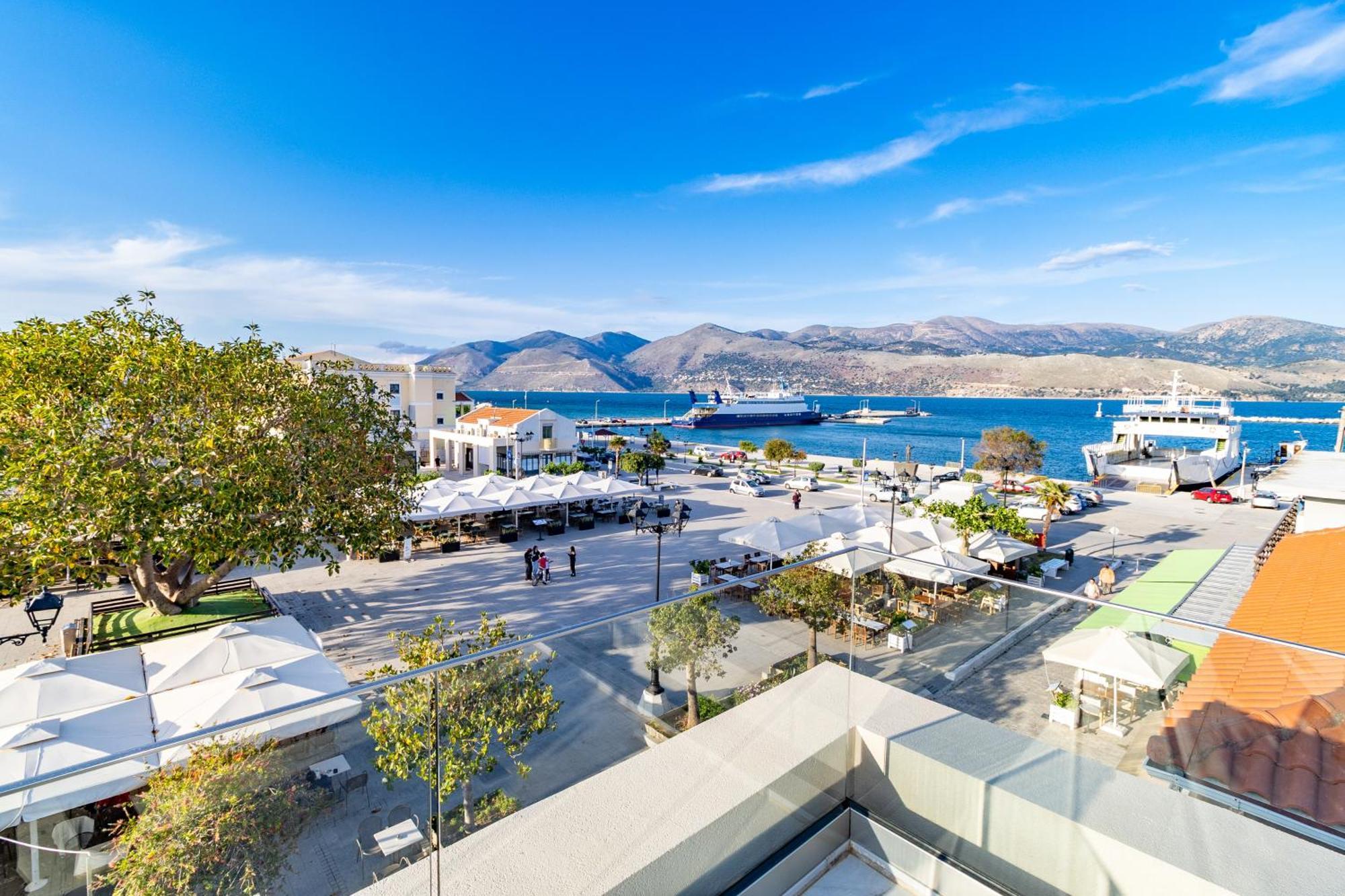 Piazza Suites Lixouri Buitenkant foto